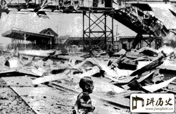 老照片记录日本曾轰炸致千余妇幼死伤，却谎称“误炸”！